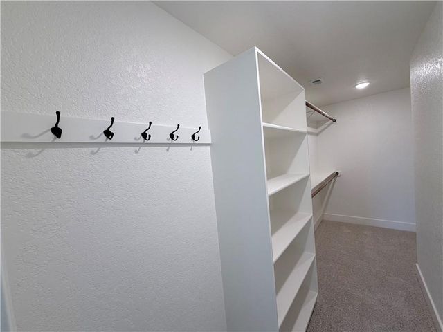 13775 NW 70th Street, Parkville, MO 64152