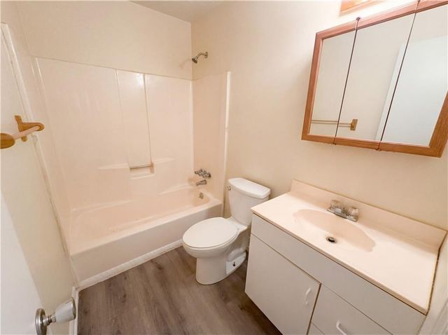 404 Pine Ridge Court, Woodstock, GA 30188