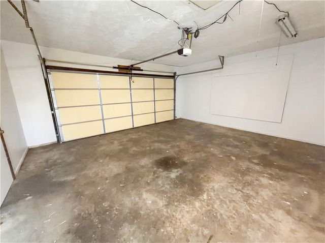 404 Pine Ridge Court, Woodstock, GA 30188