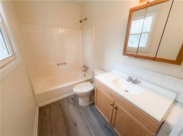 404 Pine Ridge Court, Woodstock, GA 30188