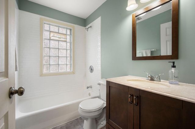 1844 Barclay Street, Maplewood, MN 55109