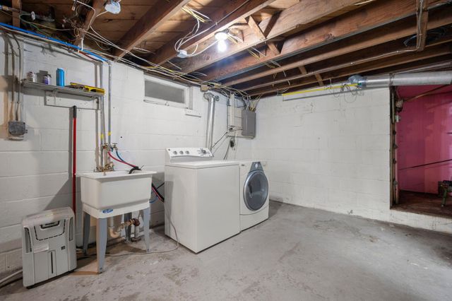 1844 Barclay Street, Maplewood, MN 55109