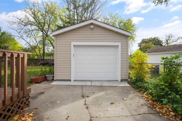 1844 Barclay Street, Maplewood, MN 55109