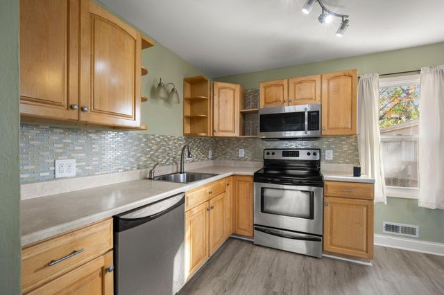 1844 Barclay Street, Maplewood, MN 55109