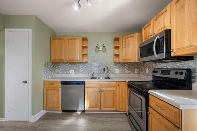 1844 Barclay Street, Maplewood, MN 55109
