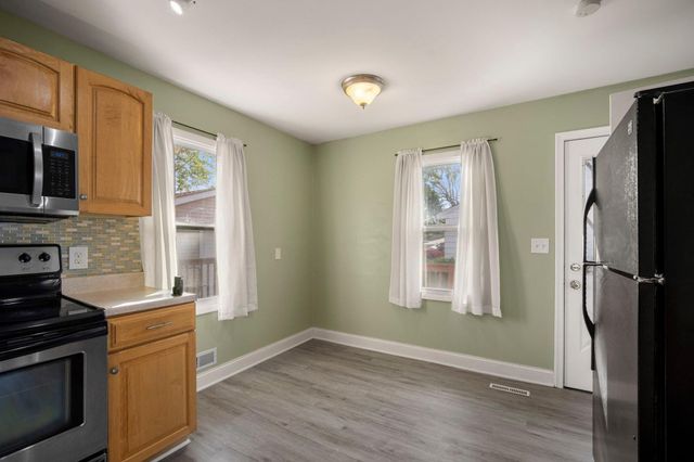 1844 Barclay Street, Maplewood, MN 55109