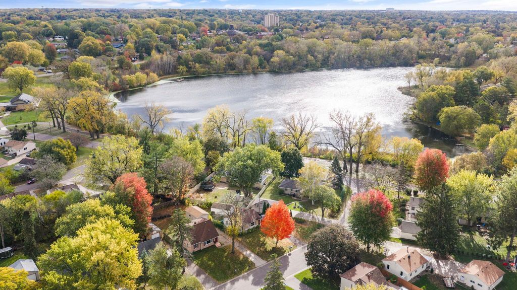 1844 Barclay Street, Maplewood, MN 55109 — photo 2