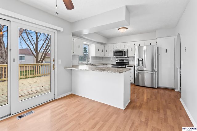 15918 Arbor Circle, Omaha, NE 68130