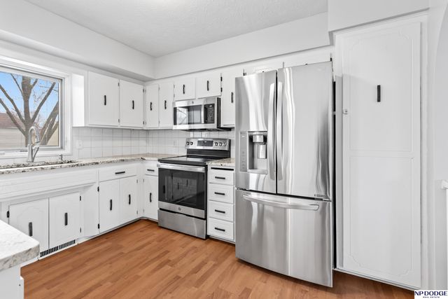 15918 Arbor Circle, Omaha, NE 68130