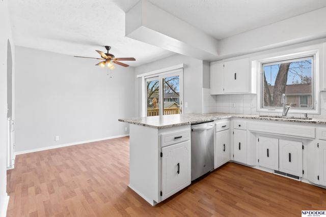 15918 Arbor Circle, Omaha, NE 68130