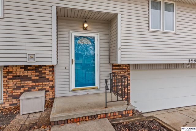 15918 Arbor Circle, Omaha, NE 68130