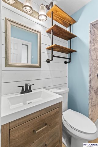 15918 Arbor Circle, Omaha, NE 68130