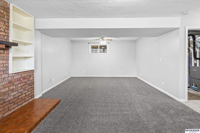 15918 Arbor Circle, Omaha, NE 68130