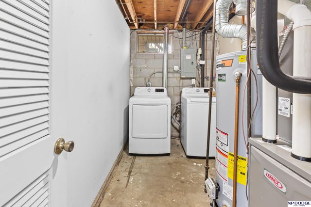 15918 Arbor Circle, Omaha, NE 68130