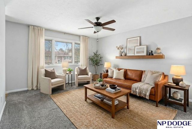 15918 Arbor Circle, Omaha, NE 68130