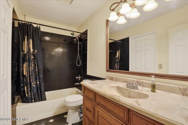 95 Azalea Circle, Jackson, NJ 08527