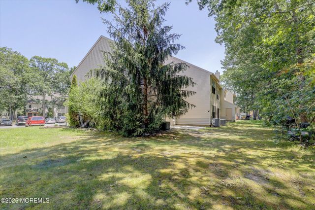 95 Azalea Circle, Jackson, NJ 08527