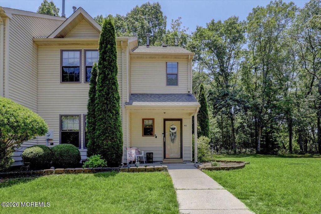 95 Azalea Circle, Jackson, NJ 08527