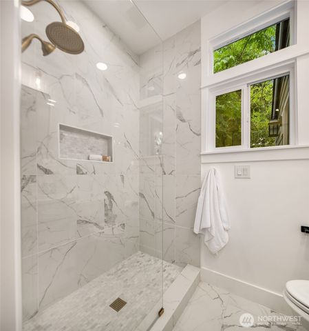 1014 4th Avenue N, Seattle, WA 98109