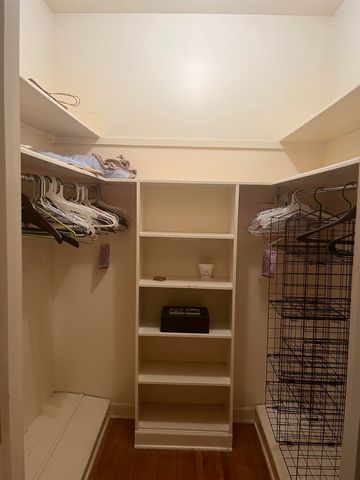 1723 BROOKSIDE DR, Germantown, TN 38138