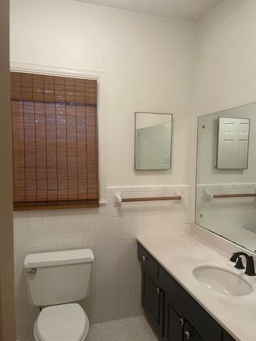 1723 BROOKSIDE DR, Germantown, TN 38138