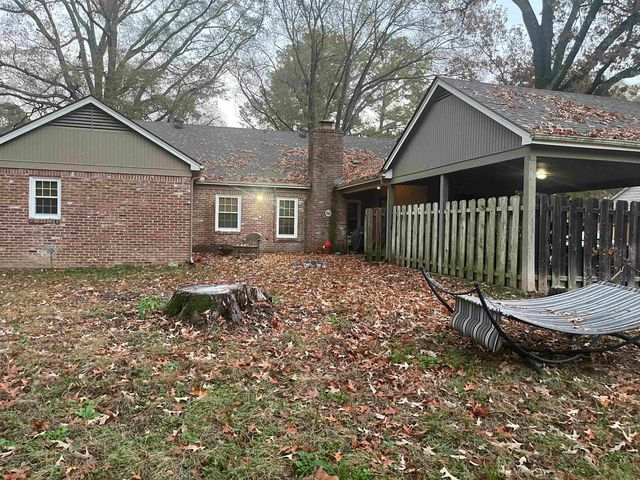 1723 BROOKSIDE DR, Germantown, TN 38138