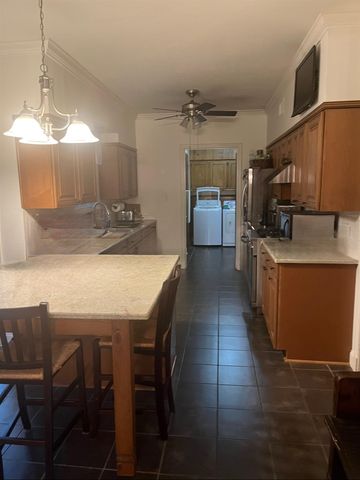 1723 BROOKSIDE DR, Germantown, TN 38138