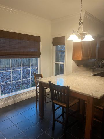 1723 BROOKSIDE DR, Germantown, TN 38138