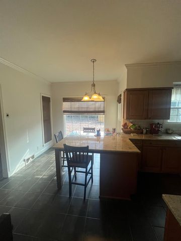 1723 BROOKSIDE DR, Germantown, TN 38138