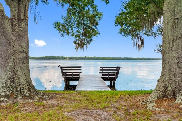 72 LAKE SHORE DRIVE, Palm Harbor, FL 34684