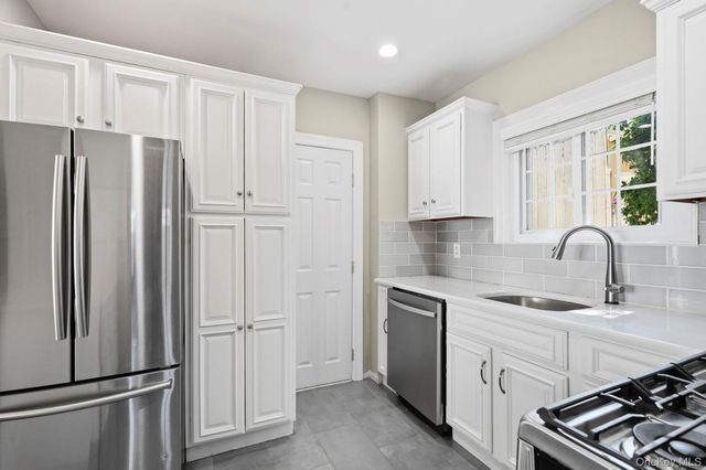 29 Homestead Road, Scarsdale, NY 10583