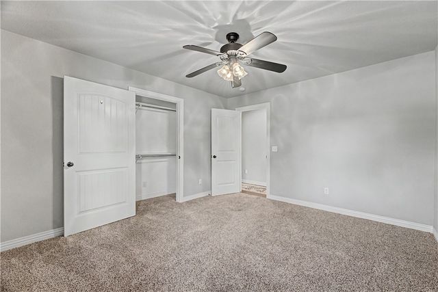 2908 N 18th Street, Rogers, AR 72756
