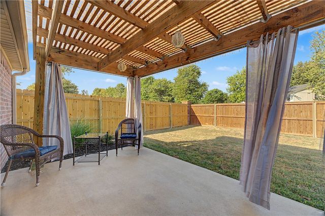 2908 N 18th Street, Rogers, AR 72756