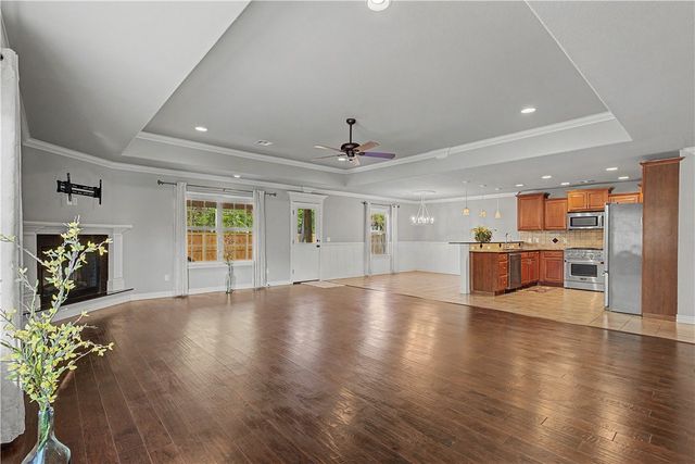 2908 N 18th Street, Rogers, AR 72756
