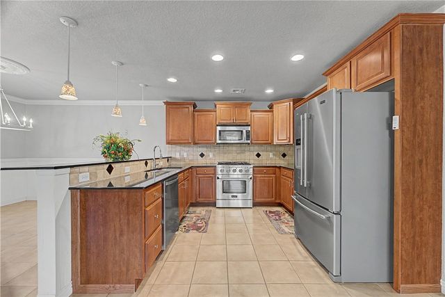 2908 N 18th Street, Rogers, AR 72756