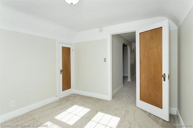 15704 Cleveland Avenue, Allen Park, MI 48101