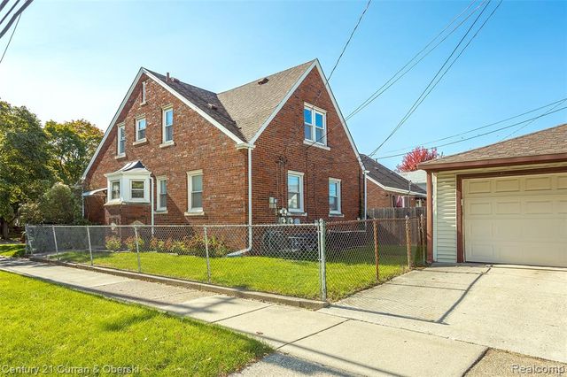 15704 Cleveland Avenue, Allen Park, MI 48101
