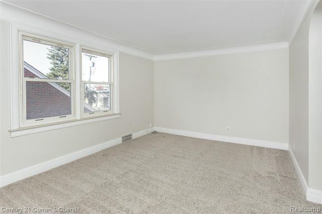 15704 Cleveland Avenue, Allen Park, MI 48101