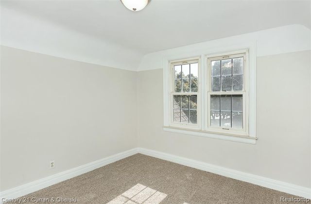 15704 Cleveland Avenue, Allen Park, MI 48101