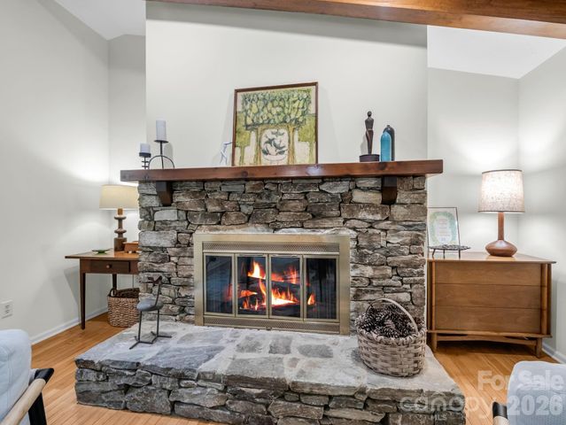 118 Timber Creek Road, Hendersonville, NC 28739
