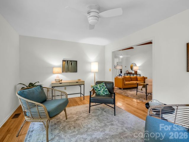 118 Timber Creek Road, Hendersonville, NC 28739