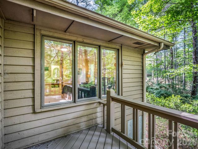118 Timber Creek Road, Hendersonville, NC 28739