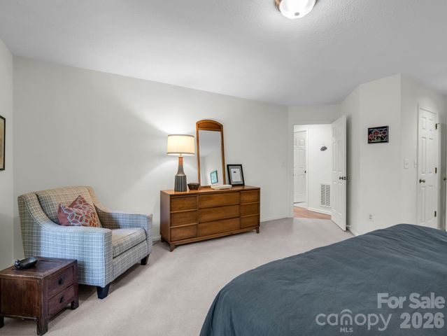 118 Timber Creek Road, Hendersonville, NC 28739