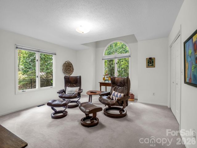 118 Timber Creek Road, Hendersonville, NC 28739