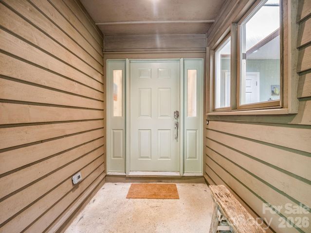 118 Timber Creek Road, Hendersonville, NC 28739