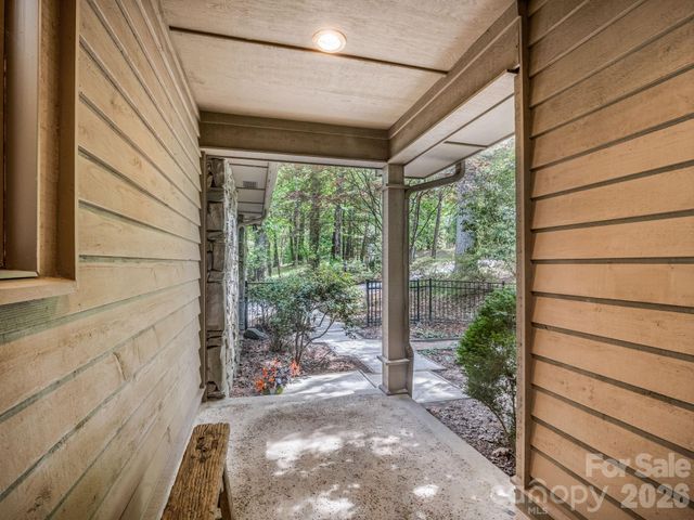 118 Timber Creek Road, Hendersonville, NC 28739
