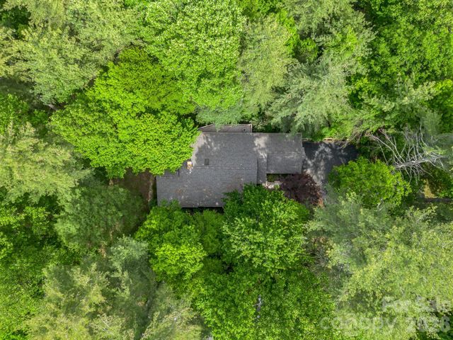 118 Timber Creek Road, Hendersonville, NC 28739