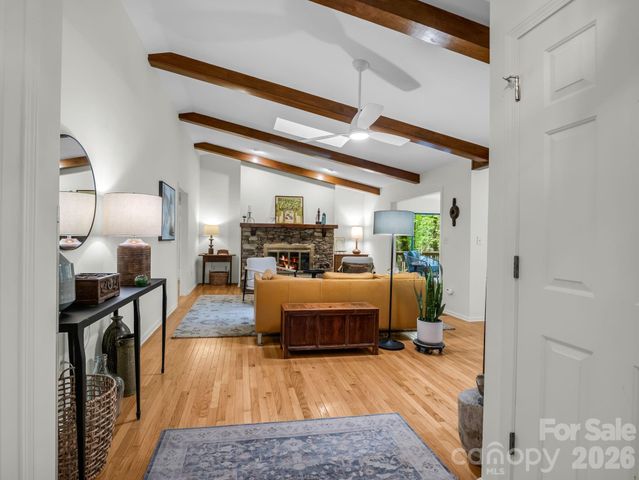 118 Timber Creek Road, Hendersonville, NC 28739