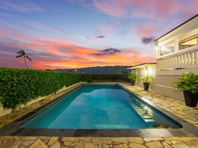 101 Nawiliwili Street, Honolulu, HI 96825