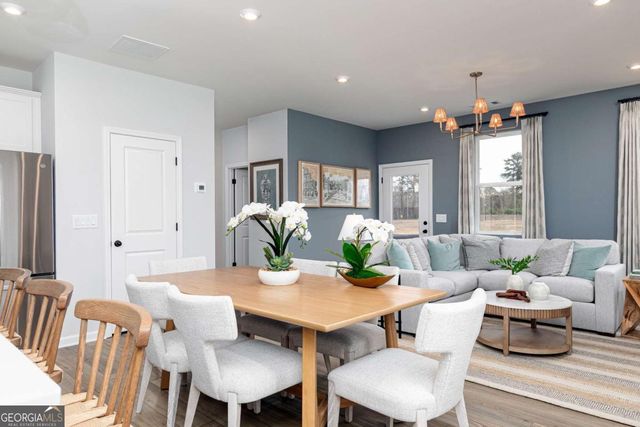 860 Leraes Way, Loganville, GA 30052